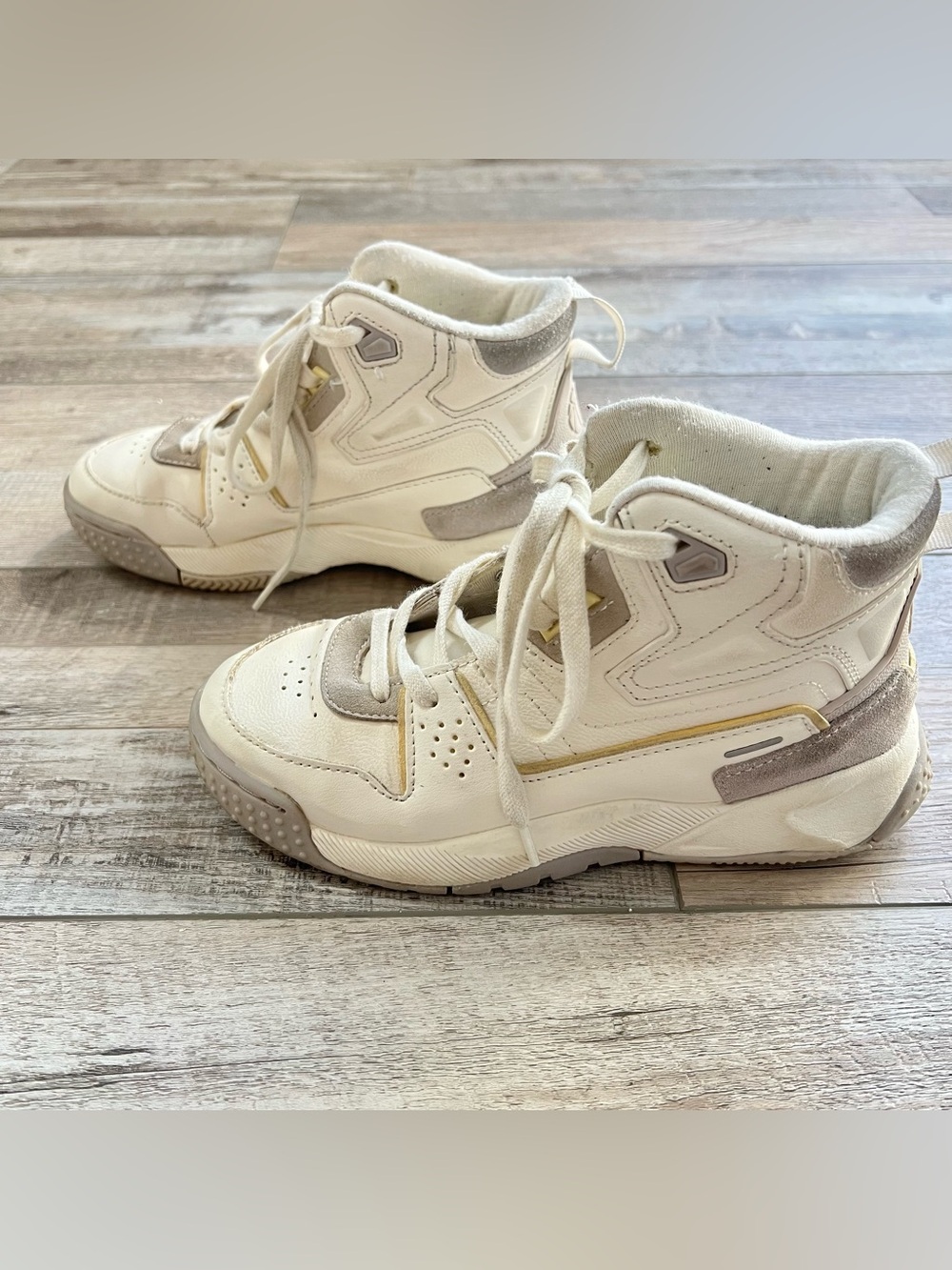 Zara Boys High Top Shoes Size 34